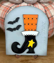 Load image into Gallery viewer, Small Arched Signs / Halloween/ Witch Boot
